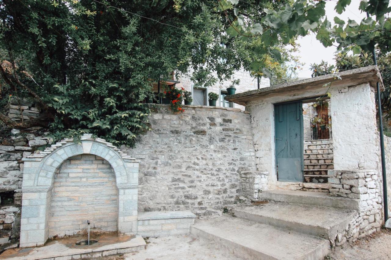 Bujtina Maria Hotel Stegopull Exterior photo